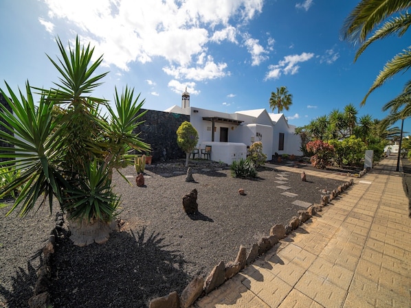 Wonderful Playa Blanca Villa | 2 Bedrooms | Villa Garza Azul | Private Jacuzzi & Close to Amenities | Lanzarote