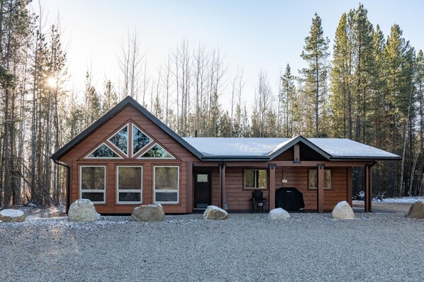 Evergreen Cabin Rental (1520)
