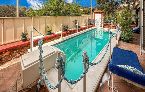pool