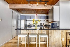 Breakfast bar seats 4
