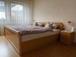 Ferienwohnung, 83 qm, 2 Schlafzimmer, max. 3 Personen-Schlafzimmer