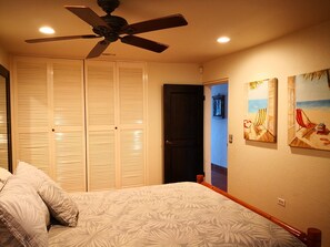 Queen bed with room for an additional fold out twin