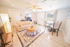 Living/Dining room area
