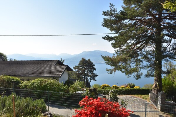 Außenseite Ferienhaus [Sommer]
