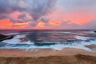 16P - Permitted penthouse end unit at the Hawaiian Princess - best view on Oahu