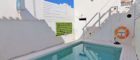 Casa con piscina.