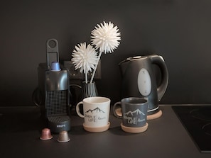 Kaffee und/oder Kaffeemaschine