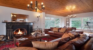 Four Pines Lodge living room and fireplace