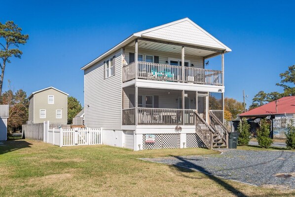 Welcome to Sugar Shores in the heart of Chincoteague Island!