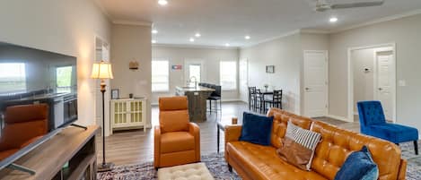 Harrison Vacation Rental | 2BR | 1BA | 2 Steps to Access | 1,625 Sq Ft