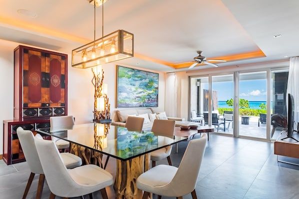 Dining Room, Dining Table, Furniture, Indoors, Table