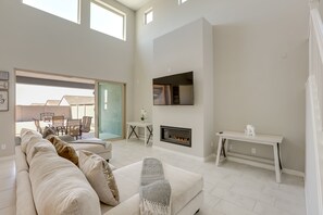 Living Room | Smart TV | Central Heating & A/C