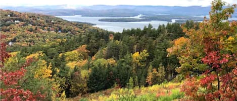 Lakes & Mountain views from the deck!