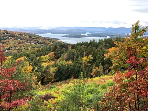Lakes & Mountain views from the deck!