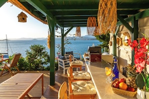 Bar accanto alla piscina
