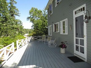 Front deck to relax on