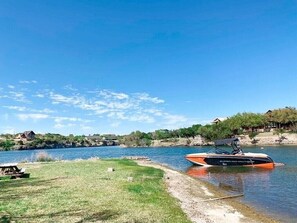 Lakefront property, located in the quiet backside of Hells Gate