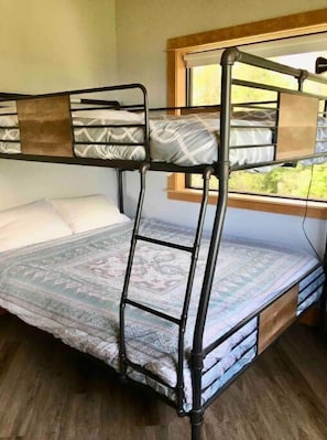 second bedroom with Queen lower, double upper bunks