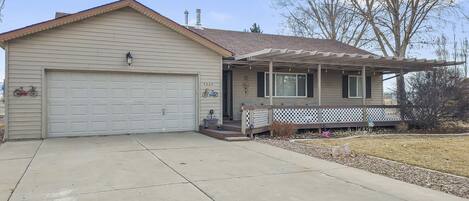 Sweet Corn Homestead - a SkyRun Grand Junction Property - Home Front - Front of home with attached two car garage