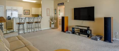 Cape Coral Vacation Rental | 2BR | 2BA | 1,200 Sq Ft | 1 Step Required