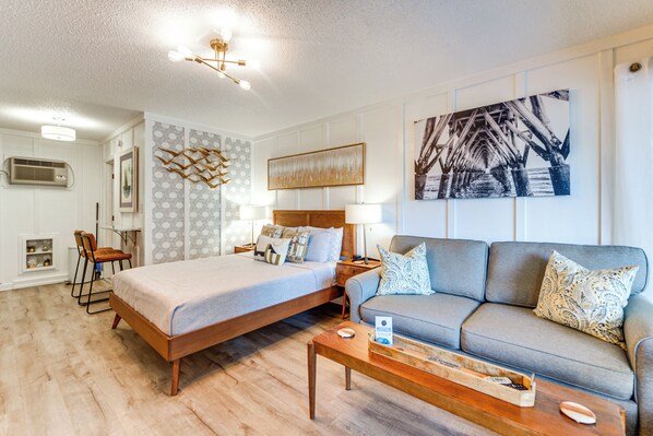 North Myrtle Beach Vacation Rental | Studio | 1BA | 365 Sq Ft | Stairs Required