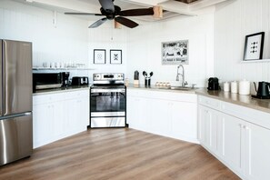 Sleek, modern kitchen – perfect for culinary adventures and dining in style