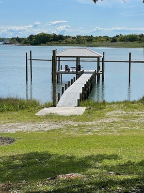 Dock w/ seating.  Bring your boat and park it for the week.  Fishing avail too!