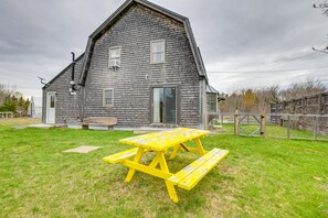 Home Exterior | Picnic Area