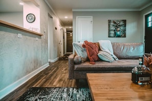 Upstairs Cozy Living Area