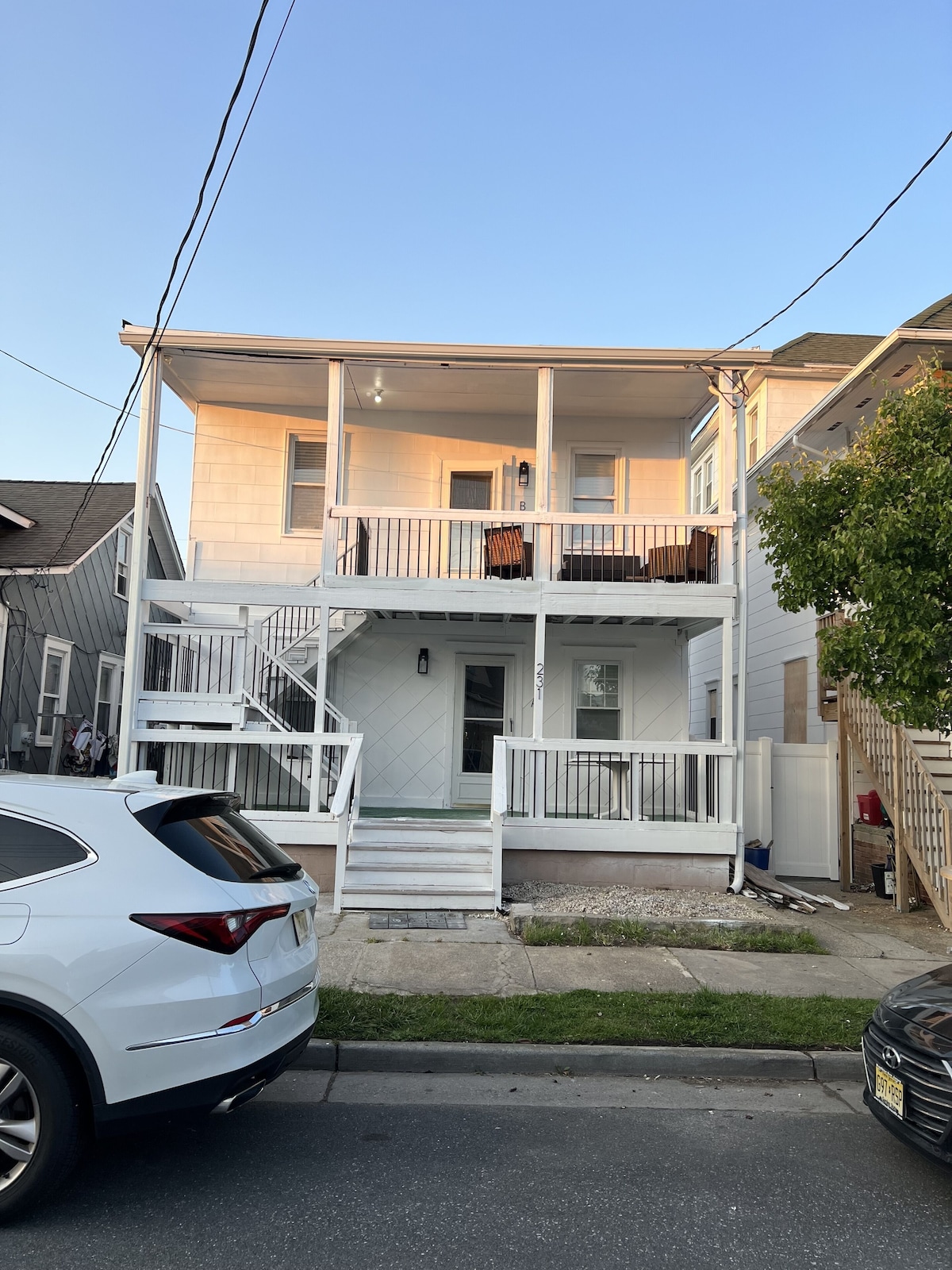 NEWLY RENOVATED FAMILY SHORE HOUSE