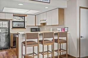 Breakfast Bar