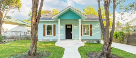 Cute, Remodeled house in a quiet, established neighborhood.