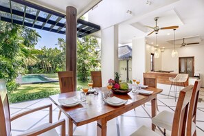 Outdoor dining