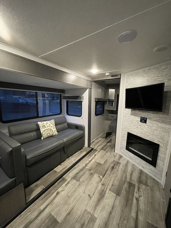 Reclining couch