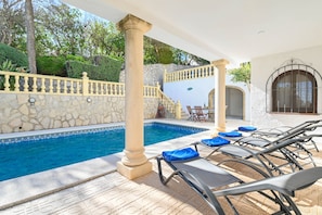 Outdoor dining area
