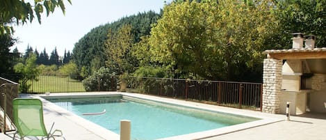 Schwimmbad des Ferienhauses