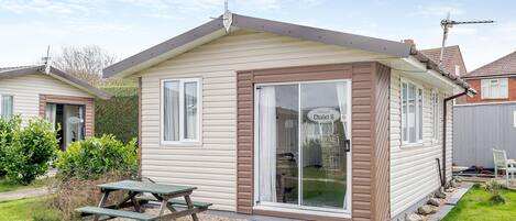 Chalet 6 - Ravenna Holiday Park, Anderby Creek, Mablethorpe