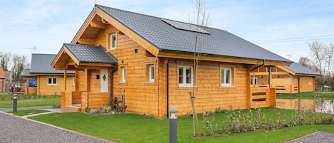 Holly Tree Lodge Accessible - Holly Tree Lodges, York