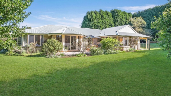 Terra Bella | Amazing country views