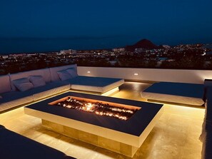 Inviting fireplace for cozy evenings.