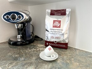 Kaffe och/eller kaffebryggare