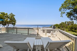 MB25: Avoca Blue | Sun Deck