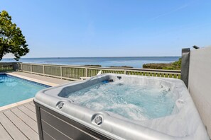 MB25: Avoca Blue | Pool Area w/ Hot Tub