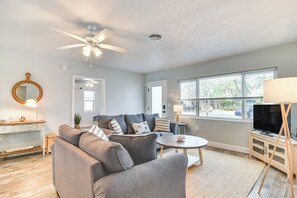 Living Room | Smart TV | Sleeper Sofa
