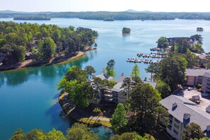 Lake Keowee On-Site | Marina & Rentals | Private Community Beach