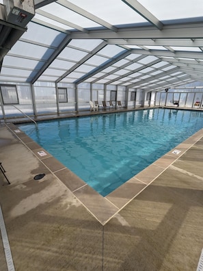 With a retractable enclsoure, the new Harbor Club pool is enclosed and heated in the off season and open air in the summer. Meaning swimming is available year round!