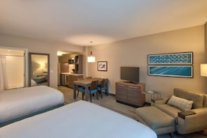Unit with 2 Queen size beds and 1 sofa bed