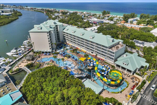 Located on the Intracoastal - 3/5 minute walk to BEACH!