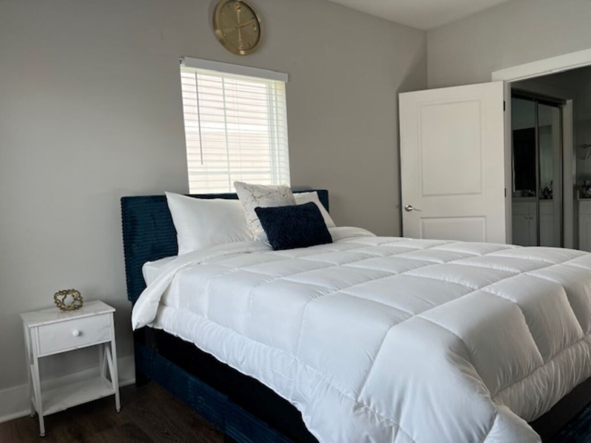 Luxury Condo in Port Wentworth
