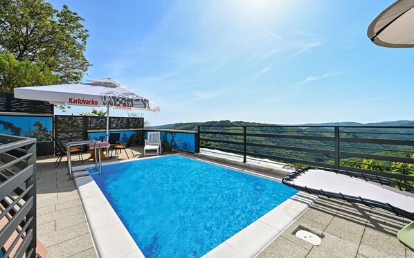 pool